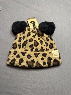 Leopard Print Knit Pom-Pom Beanie - Black & Tan